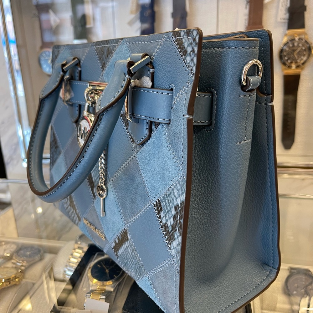 MICHAEL KORS Hamilton Small Patchwork Satchel Crossbody Bag
Cornflower
NWT - Picture 13 of 16